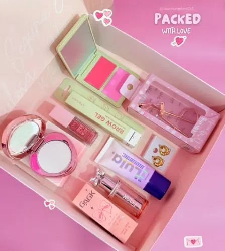 Caja de regalo Isa abierta con productos